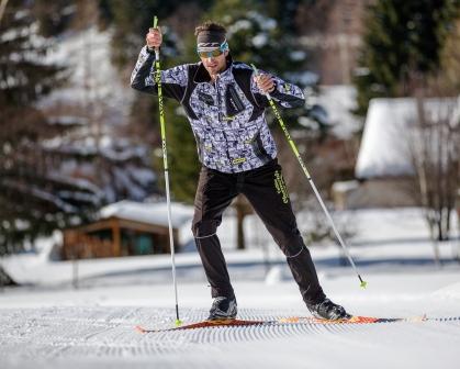 apprenez les techniques du ski de fond avec un moniteur